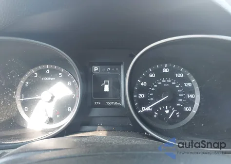 2017 Hyundai Santa Fe Sport 2.4L z USA, uszkodzony, nr VIN 5XYZTDLB9HG444244